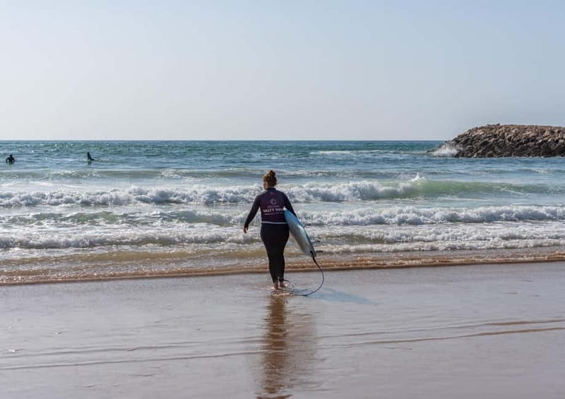 1 day surf lesson - Lagos-area pickup and choosing the right beach on the day