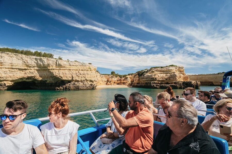 Albufeira: 2.5-Hour Benagil Caves & Dolphin Watching - Why Benagil and Dolphins Work So Well Together