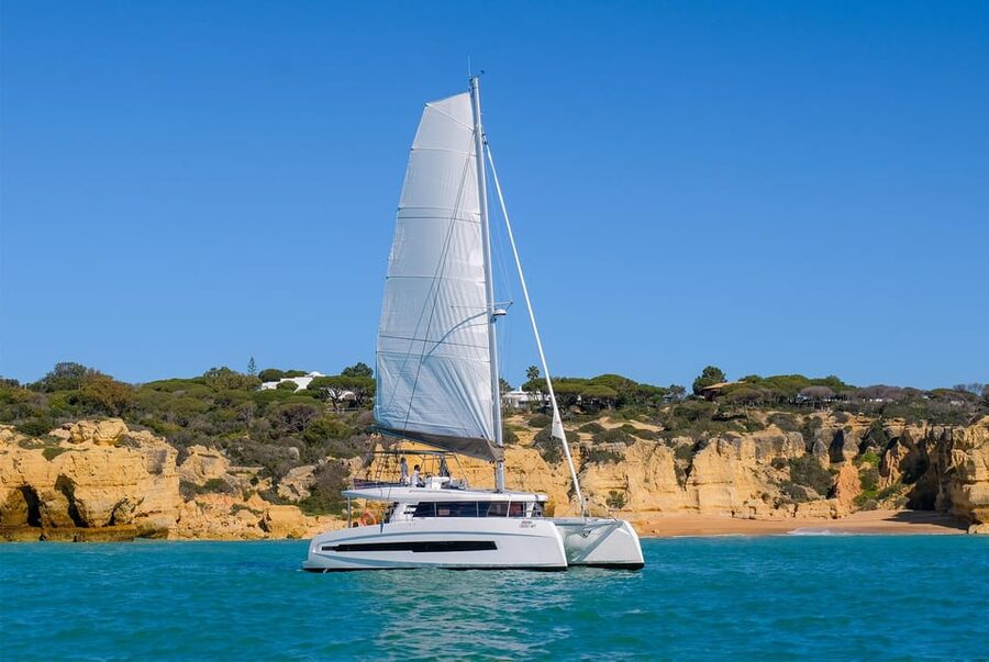Albufeira: 3-Hour Benagil Caves & Coastline Tour - "Unwind" - The ride out of Albufeira, and what to look for along the coast