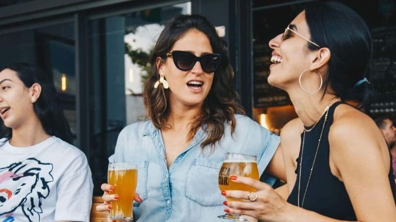 Albufeira: 5 Bars and 1 Nightclub Pub Crawl with Free Shots - Key things to know before you go