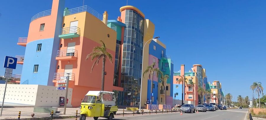 Albufeira: Albufeira Marina & west coast Tour 1.5h - A 1.5-hour coast walk that actually fits your day