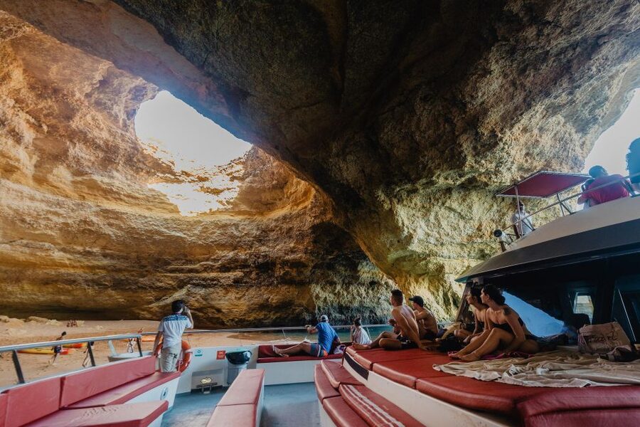 Albufeira: Algarve 3-Hour Benagil Sunset and Coastline Tour - Crew Storytelling Style and Onboard Atmosphere
