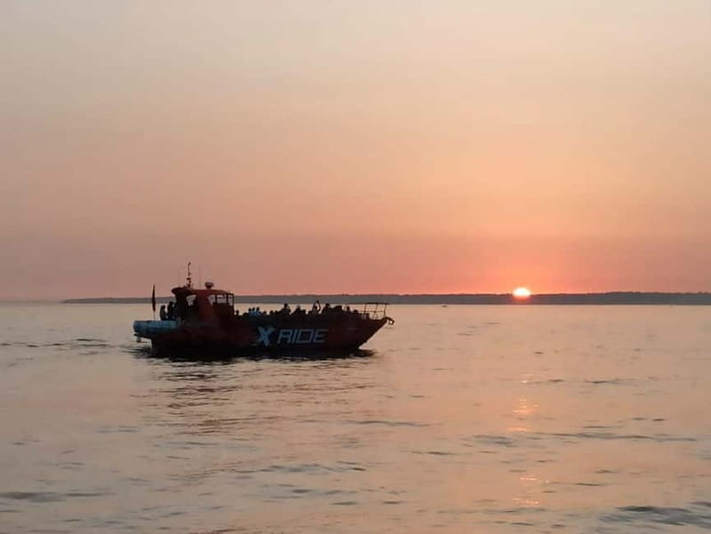 Albufeira: Benagil Cave Sunset Cruise - Benagil Cave and the surrounding sea caves: what you’re actually paying for