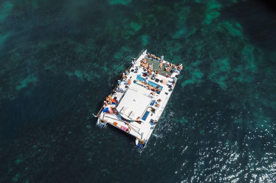 Albufeira: Caves and Coastline Catamaran Cruise to Benagil - Life on board: space, Wi-Fi, and why this feels less stressful than speed boats