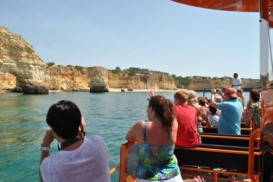 Albufeira: Dolphin Watching and Benagil Cave - The 2.5-Hour Plan: Dolphin Hunting, Cave Views, and a Beach Dip