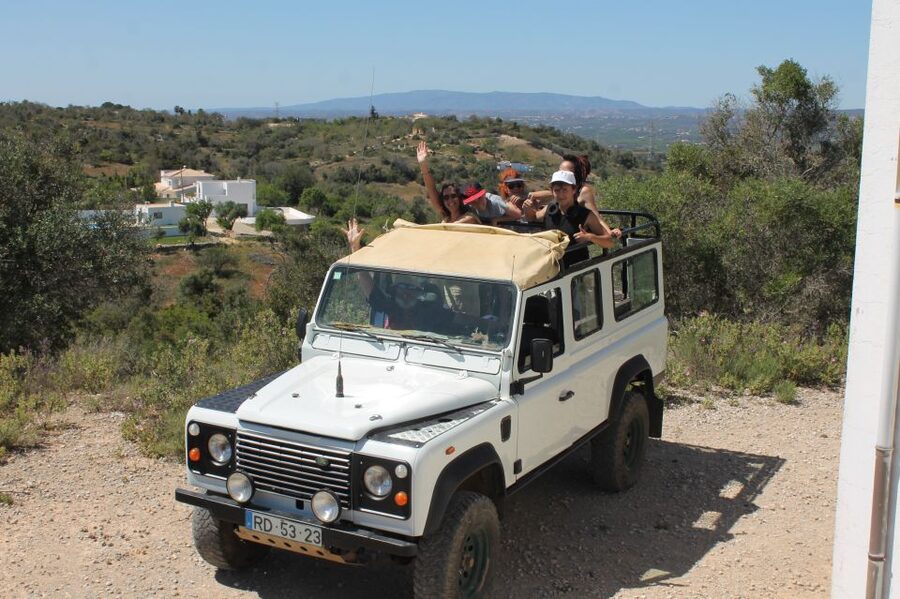 Albufeira: Jeep Safari Half-Day Countryside Tour - Paderne village time, shopping, and local crafts