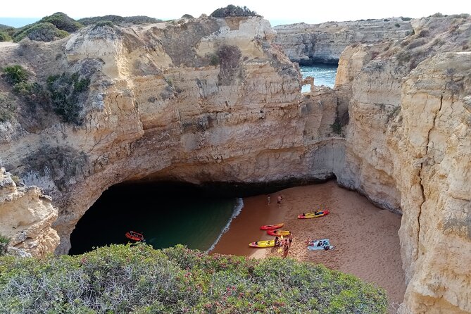 Albufeira Kayak Cave Tour – Hidden Beaches & Cliffs - Stop Two, Praia dos Arrifes: When the Guide’s Details Make It Click