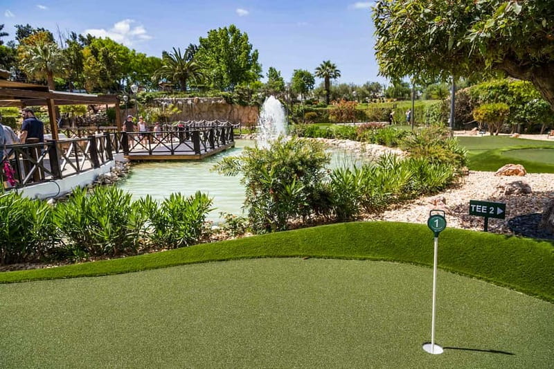 Albufeira: MiniGolf Adventure Park Entry Ticket - Clubhouse, Drinks, and What’s Available After Your Round