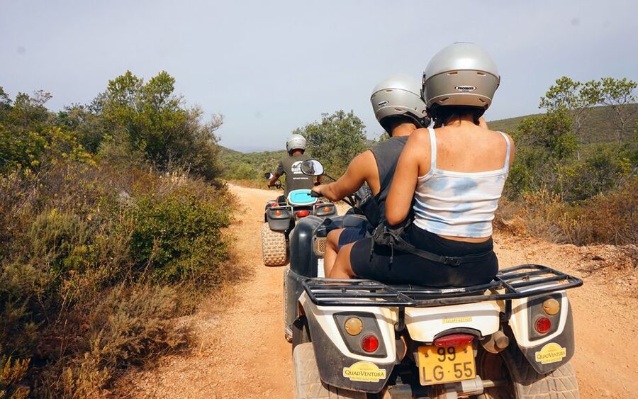 Albufeira: Off-road Quad Bike Adventure - Photo stops, refreshments, and the local farm moments