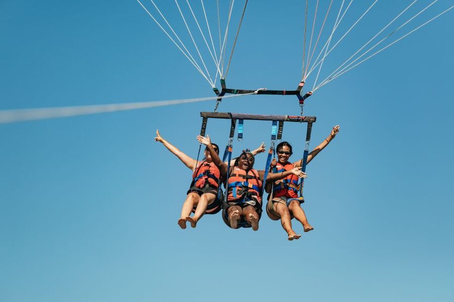 Albufeira: Parasailing Boat Trip - Languages and Instructions: You Won’t Be Left Guessing