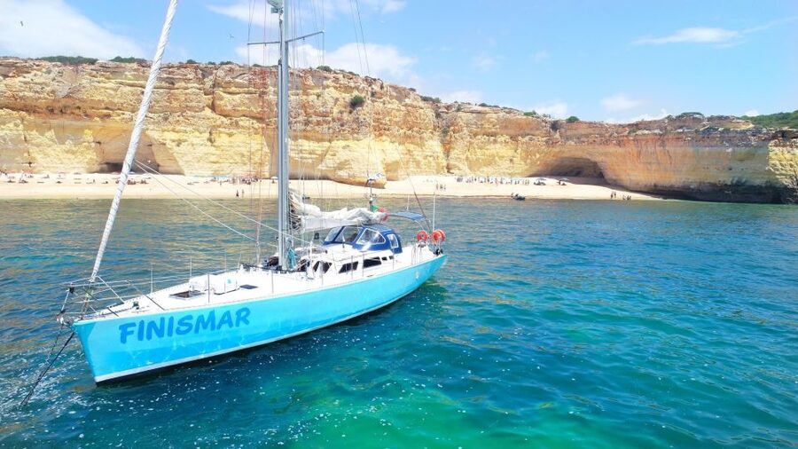 Albufeira: Sailing Boat Cruise BBQ & Open Bar on the Beach - The 6-hour flow: cruise, anchor, beach time, return to Albufeira