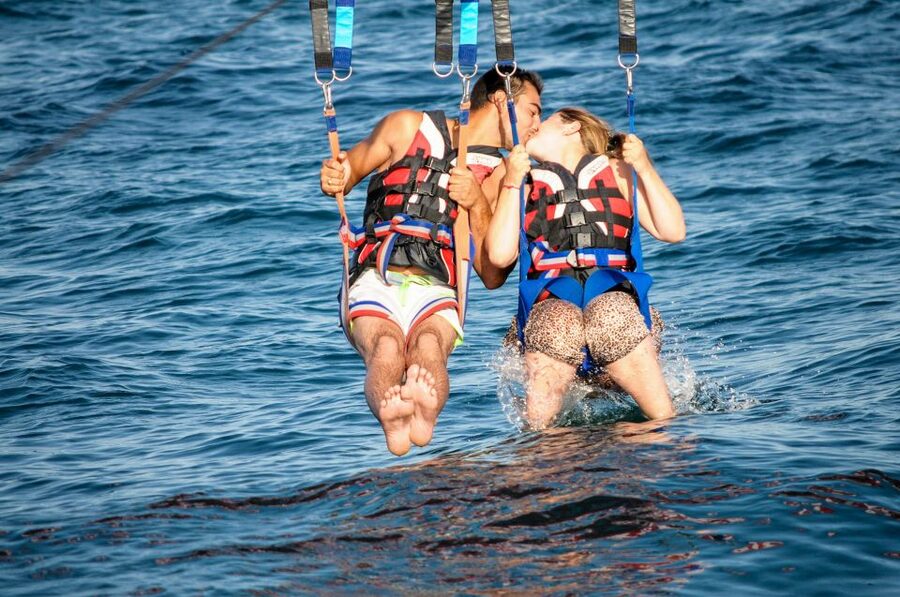 Albufeira: Single, Double or Triple Parasailing Tour - Choosing Single, Double, or Triple: The Wind and Weight Factor