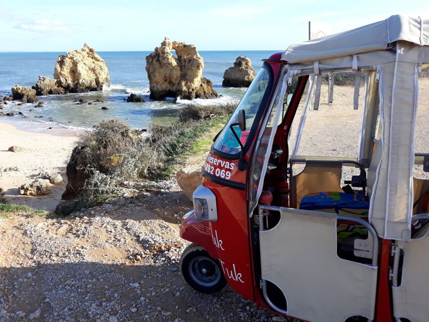 Albufeira: Tuk-tuk Sightseeing Tour - How the Guide Makes the Route Feel Personal