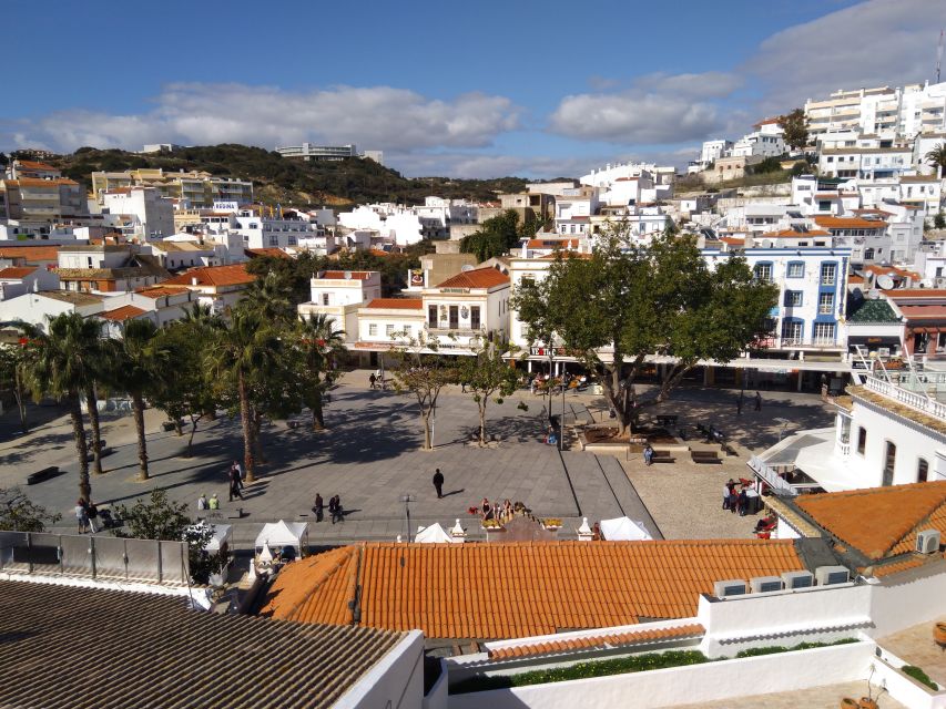 Albufeira: Tuk-tuk Sightseeing Tour - Aldeia das Acoteias, Tomatos Beach, and the Vilamoura Close-Up