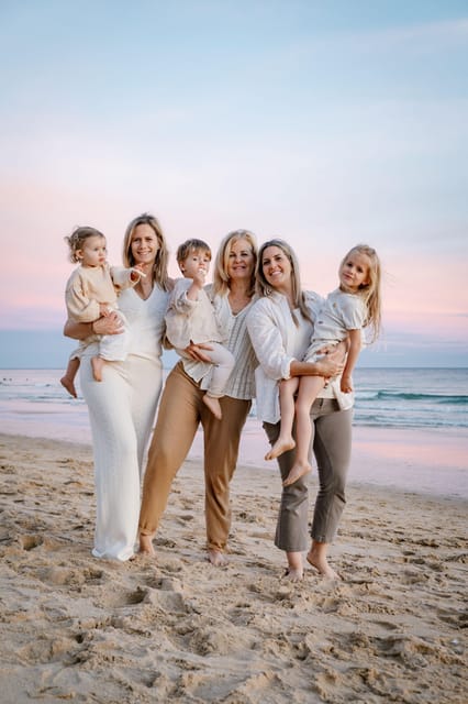 Algarve: 1 hour Couple & Family Photoshoot - Should You Book This 1 Hour Algarve Photoshoot?
