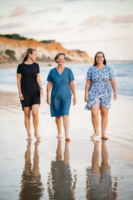 Algarve: 1 hour Couple & Family Photoshoot - Outfits, Shoes, and Family-Friendly Tips That Make Photos Look Better