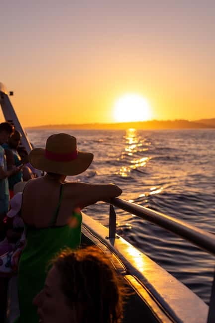 Algarve: Catamaran Sunset Tour with DJ or Live Guitarist - What the crew and on-board comfort feel like in real life