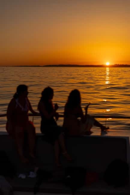 Algarve: Catamaran Sunset Tour with DJ or Live Guitarist - Price and value: why $45 can make sense