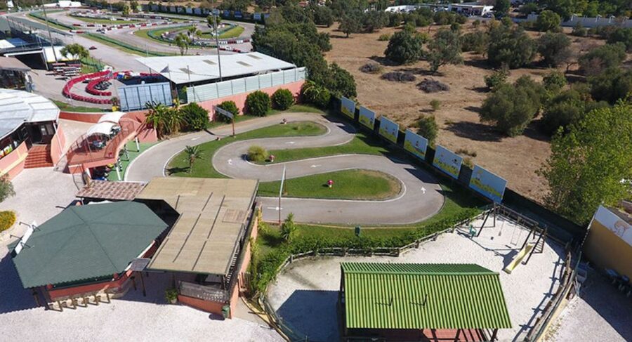 Algarve: Go-Kart Experience at Karting Almancil Family Park - Entering the Race Mode: Helmets and Safety Briefings