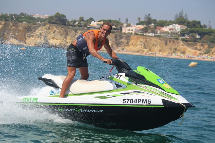 Algarve: Jet Ski Rental in Armação de Pêra - Arriving at Armação de Pêra Beach, Holiday Inn area