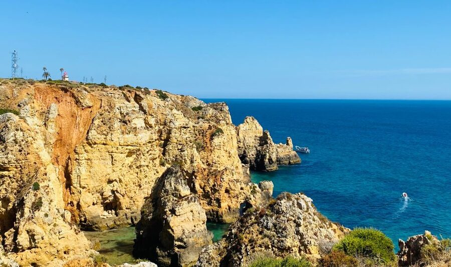 Algarve: Lagos Sightseeing guided Tour with e-bikes - Who should book this, and who should skip it