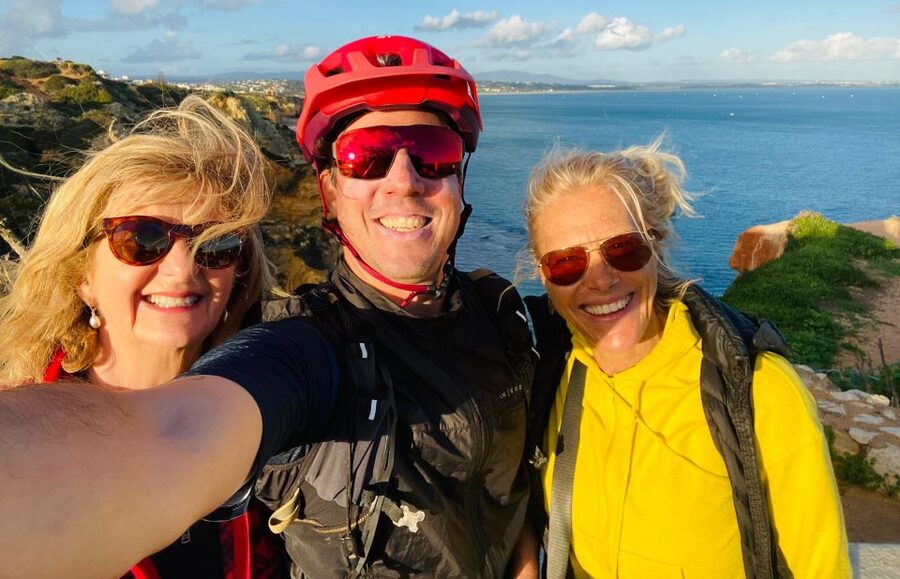 Algarve: Lagos Sightseeing guided Tour with e-bikes - 2.5 hours, small-group pace, and how hard it will feel