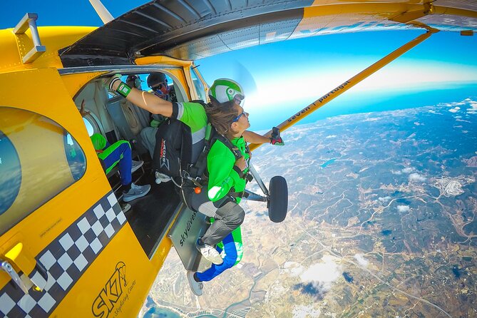 Algarve Tandem Skydive 10.000ft - Should You Book the 10,000-Foot Tandem Jump in Alvor?