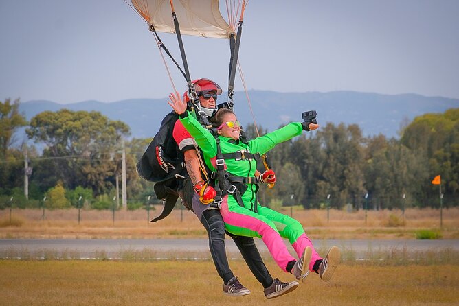 Algarve Tandem Skydive 15.000ft - The jump itself: 15,000 feet, terminal velocity, and what it feels like