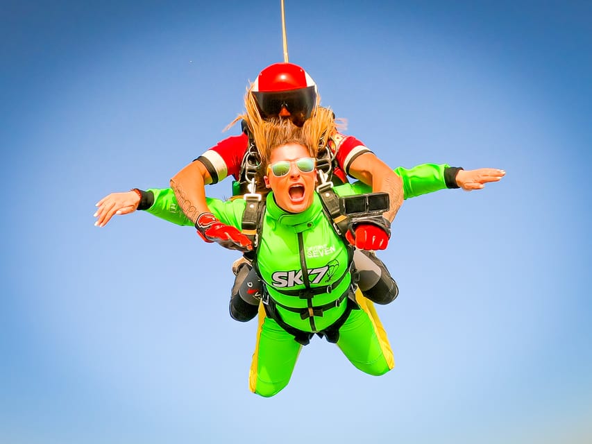 Algarve: Tandem Skydiving Adventure 15,000 to 10,000 Feet - Why this 10,000 to 15,000 foot tandem experience works so well in the Algarve