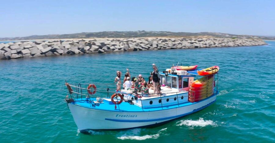 Alvor: Explore Caves Boat and Kayak Tour - Key Things You’ll Notice on This Alvor Caves Tour
