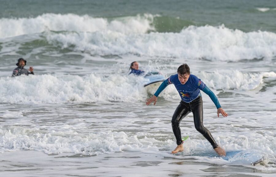 Armação de Pêra: 1:30-hour Surf Lesson for Beginners - Safety First, Then Catching Your First Waves