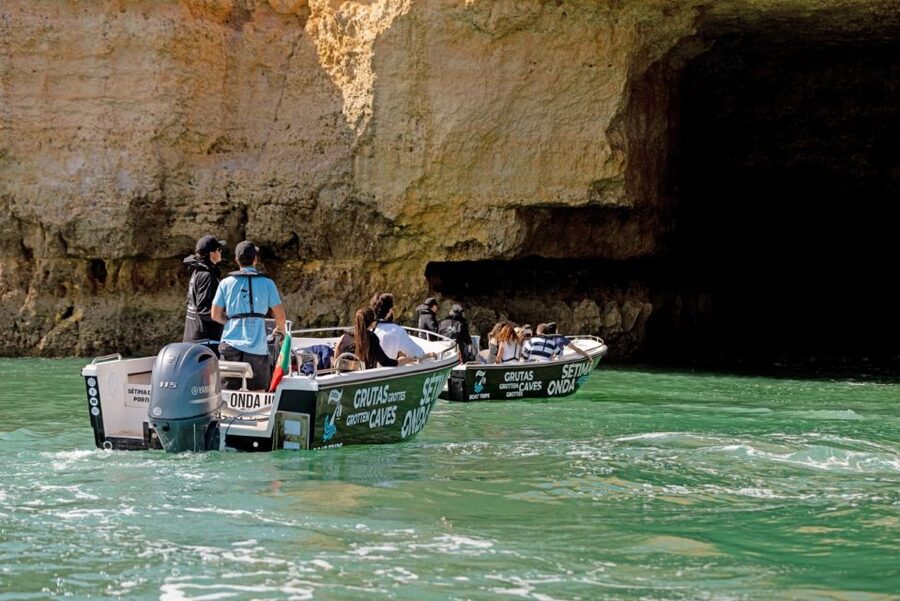 Armação de Pêra: Benagil Caves and Secret Beaches Boat Trip - The boat experience: close passes and the comfort factor
