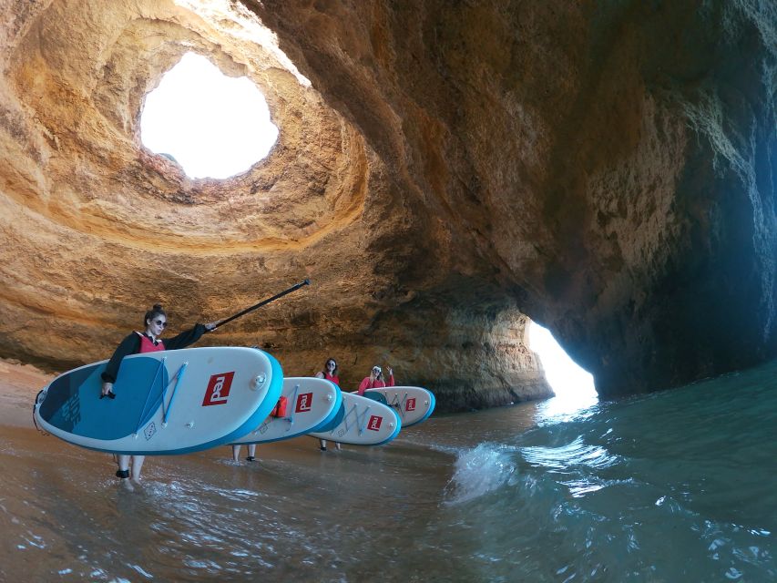 Benagil: Benagil Cave Stand Up PaddleBoard Tour at Sunrise - Getting Ready: Safety Briefing, Wetsuits, Lockers, and Dry Bags
