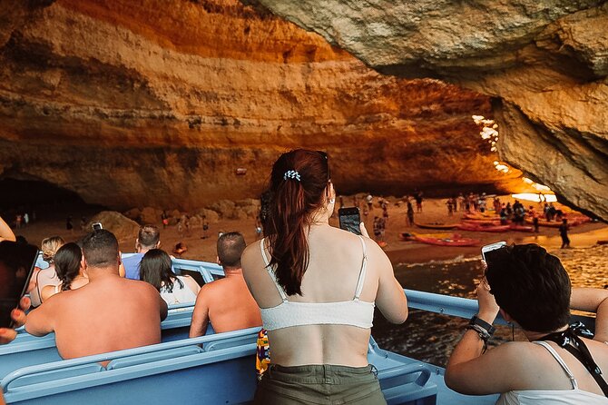 Benagil Caves and Dolphin Watching - 2.5h - Onboard crew and English commentary: where the value comes from