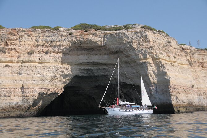 Benagil Coastline Tour - Allboat - What the crew is like, based on the real experience