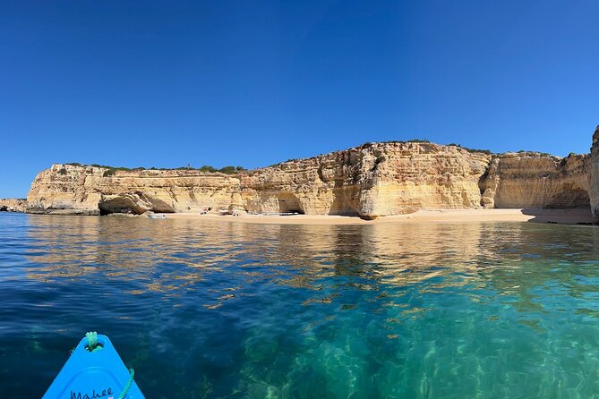 Benagil, Marinha & Albandeira - Kayak w/ Local Guide - Albandeira Beach cruising: the real feel of a guided day