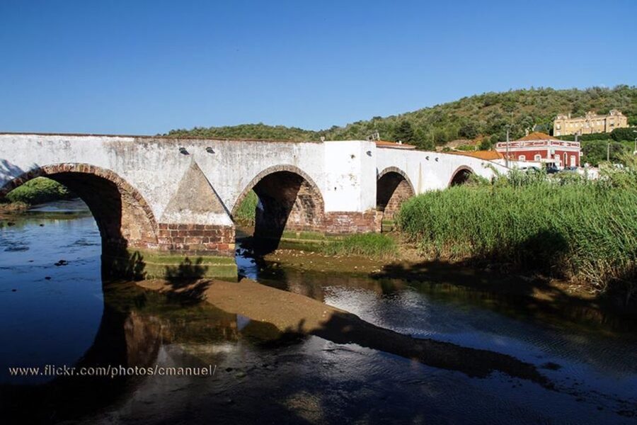 Benagil & Silves Castle Seightseing Tour from Albufeira - Silves Castle: Medieval Portugal With Time to Walk