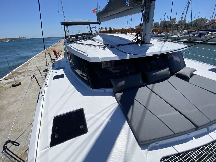 Boat in Algarve - Luxury Catamaran - Portimão - Onboard amenities and the water toys that turn sightseeing into a day out