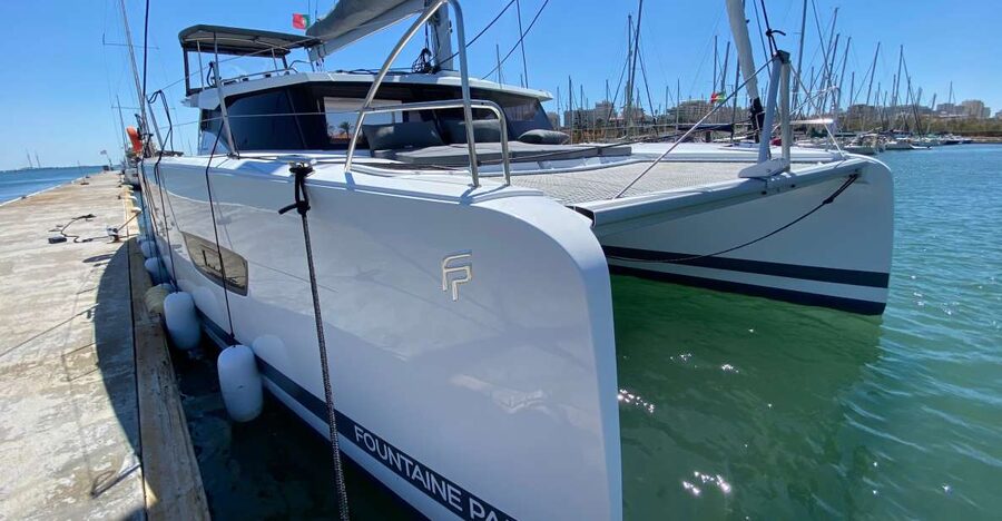 Boat in Algarve - Luxury Catamaran - Portimão - Time matters: 3 hours vs 6 hours for a better Algarve day