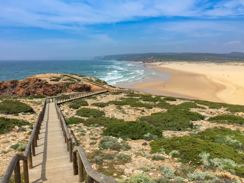 Carrapateira: Surf Lesson - Carrapateira Surf Lessons: A classic Algarve spot for your first wave