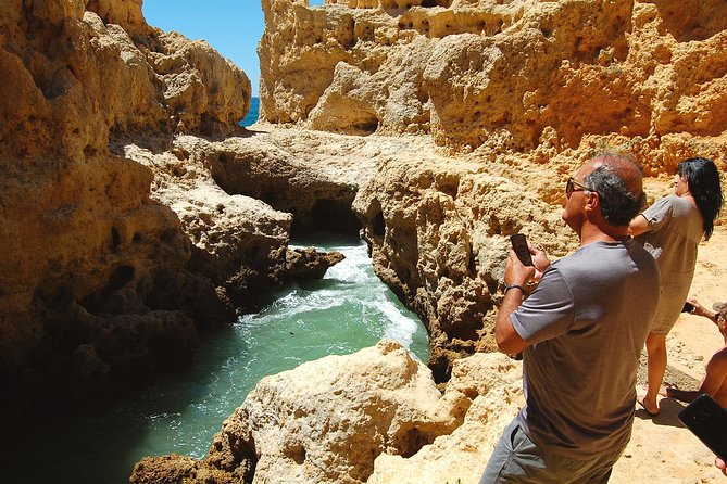Carvoeiro and Silves Premium - Shared small group > VTours Algarve - Carvoeiro old town: viewpoints, free time, and a smart lunch plan