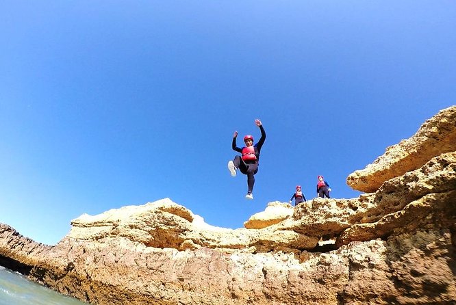 CLIFF JUMPING tour - Coasteering in Albufeira - Getting Started at Praia de São Rafael, Where You Actually Gear Up