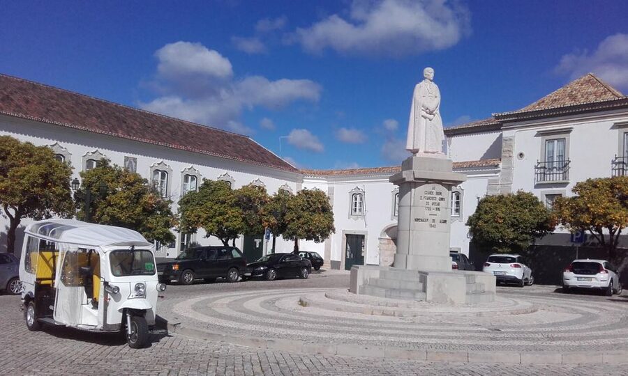 Faro: City tour - Faro’s cathedral zone and the Alameda garden stop you’ll remember