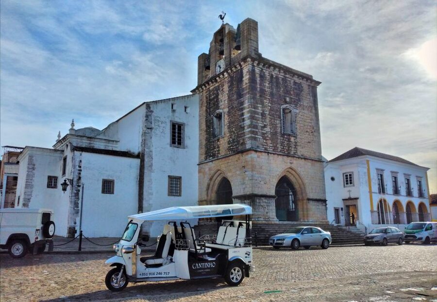 Faro: City tour - Faro Municipal Market and ending where you can keep exploring