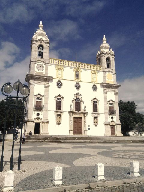 Faro: City tour - Meeting at Manuel Bivar’s garden and getting oriented fast