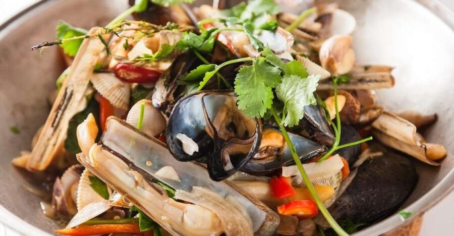 Faro: Learn to cook a Cataplana like a local! - Practical tips so you get the most from your 3 hours