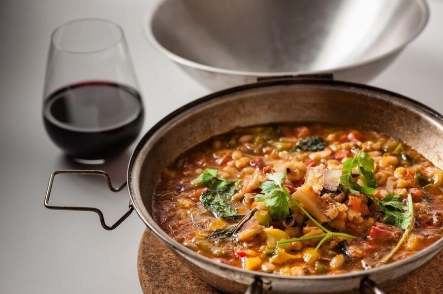Faro: Learn to cook a Cataplana like a local! - Starting at Tertúlia Algarvia, then heading to Faro Municipal Market