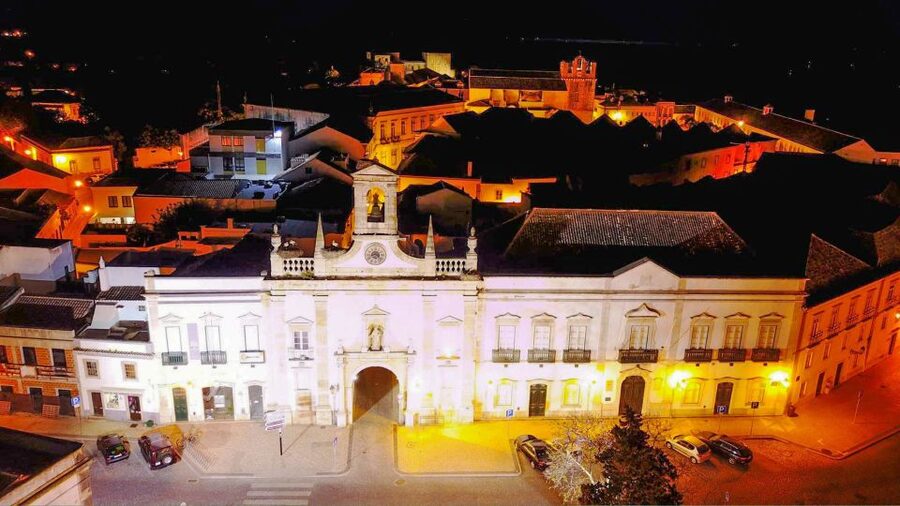 Faro: Night Segway Tour with Cocktails - Key moments worth knowing