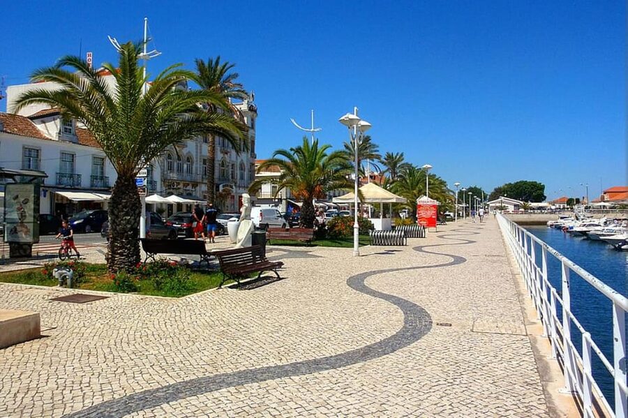 From Albufeira: Discover the Eastern Algarve Guided Day Trip - Walking, Heat, and What to Pack for Eastern Algarve Comfort