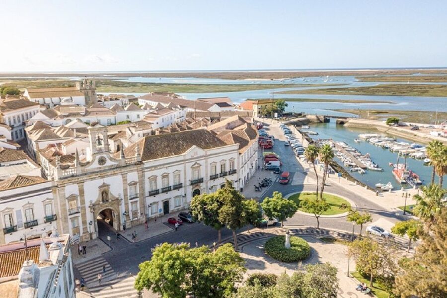 From Albufeira: Full-Day Tour of Algarve Eastern's Finest - Vila Nova de Cacela Velha and the sea-view finish